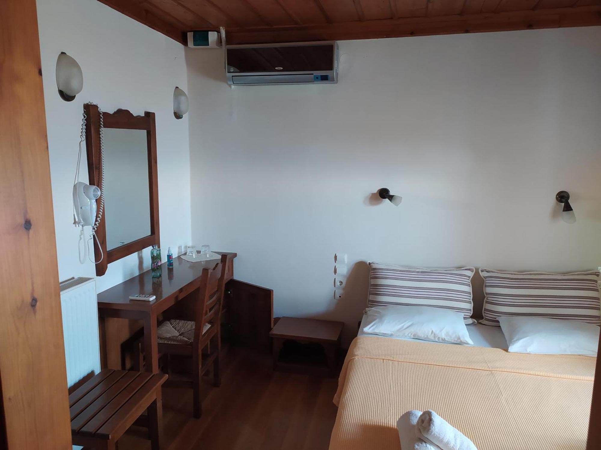 Archontiko Iatridis Hotel Mourésion Buitenkant foto