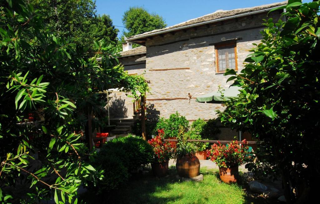 Archontiko Iatridis Hotel Mourésion Buitenkant foto