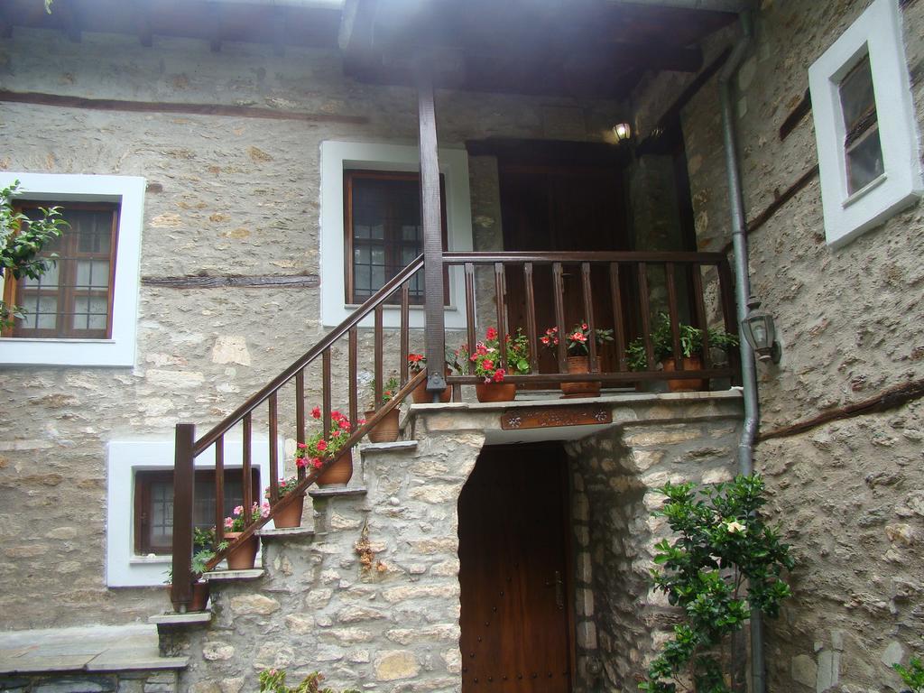 Archontiko Iatridis Hotel Mourésion Buitenkant foto
