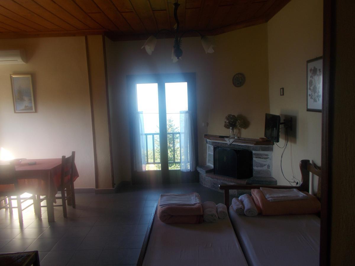 Archontiko Iatridis Hotel Mourésion Buitenkant foto